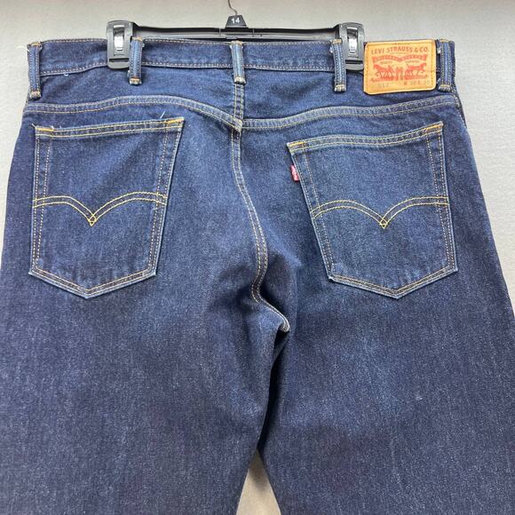 Levi's 517 Men's Bootcut Jeans Size W38 L30 Dark Denim Wash - Picture 3 of 12